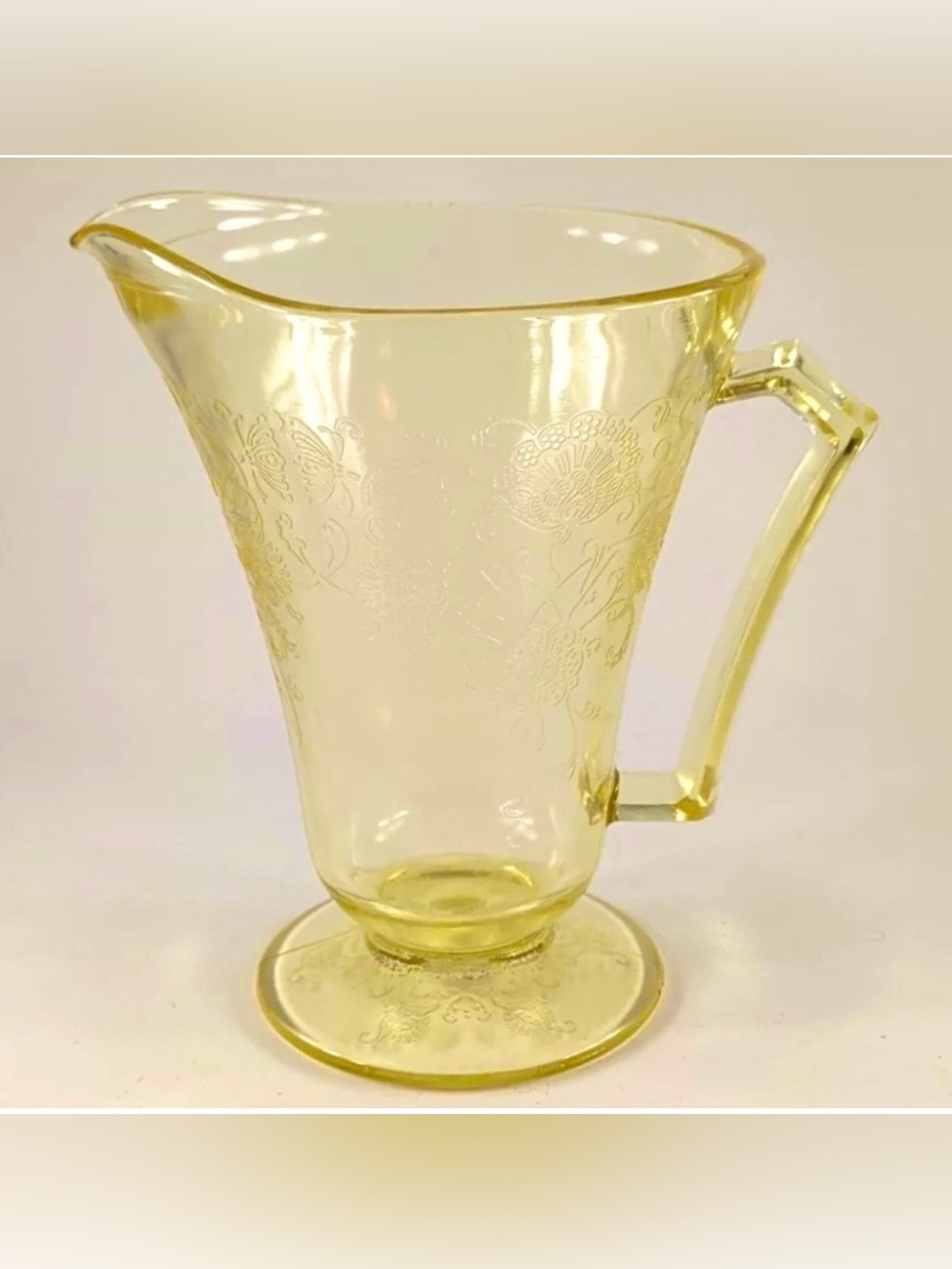 Hazel Atlas Florentine Yellow Depression Glass Footed Pitcher 28 oz 1932–1935